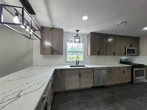 266 Mckinley St, Gary, IN 46404 photo 7