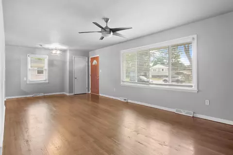 1029 N Dwiggins St, Griffith, IN 46319 photo 5