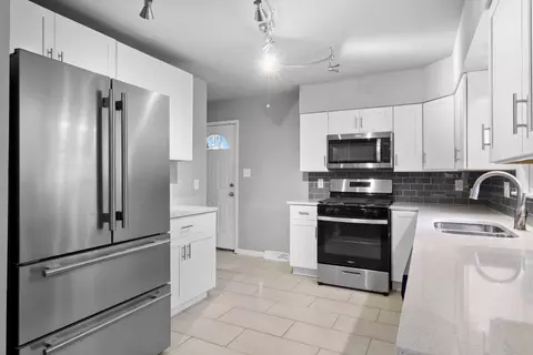 1029 N Dwiggins St, Griffith, IN 46319 photo 14