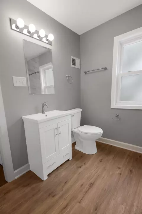 642 Taft St, Gary, IN 46404 photo 6