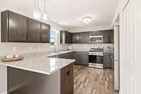 294 Holst Ln, Valparaiso, IN 46385 photo 3