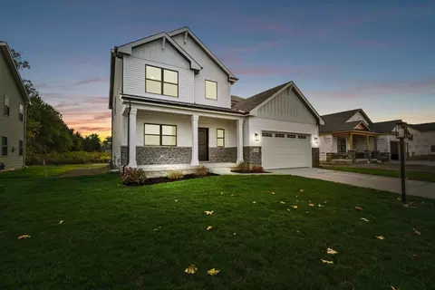 11589 Park St, Crown Point, IN 46307