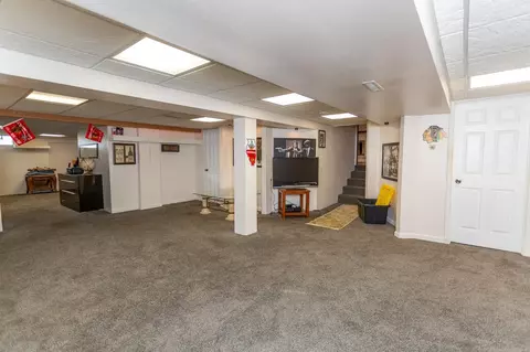 9342 Larch Dr, Munster, IN 46321 photo 19