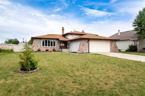 9342 Larch Dr, Munster, IN 46321 photo 29