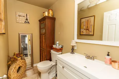 9342 Larch Dr, Munster, IN 46321 photo 17