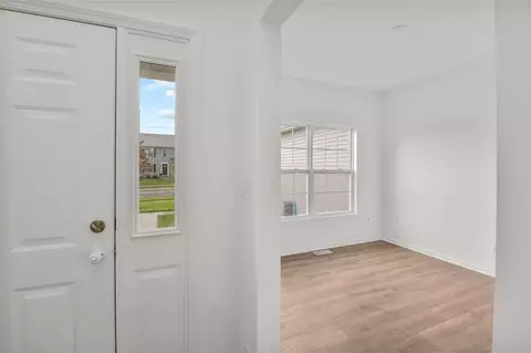 8729 Burr Ridge Cir, Crown Point, IN 46307 photo 11