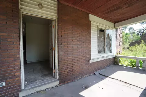 529 Jackson St, Gary, IN 46402 photo 5