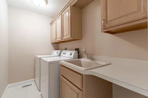 945 Cornwallis Ln, Munster, IN 46321 photo 15
