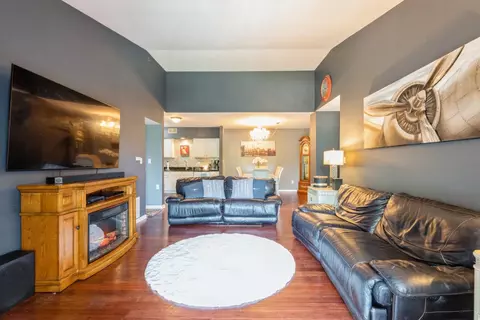 8421 Manor Ave #403, Munster, IN 46321 photo 3