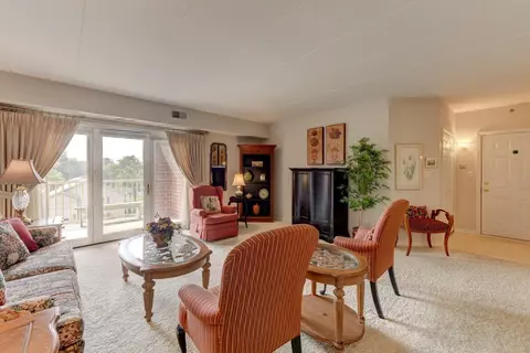 8421 Manor Ave #304, Munster, IN 46321 photo 4