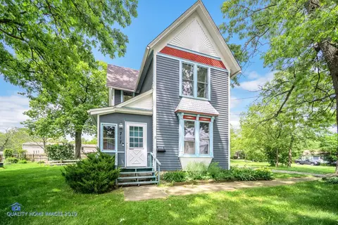 717 E Main St, Lowell, IN 46356 photo 5