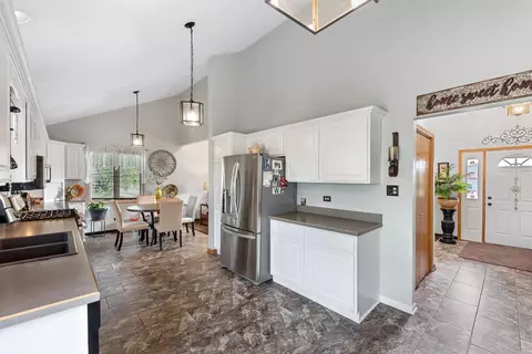 8426 Christopher Dr, Saint John, IN 46373 photo 10