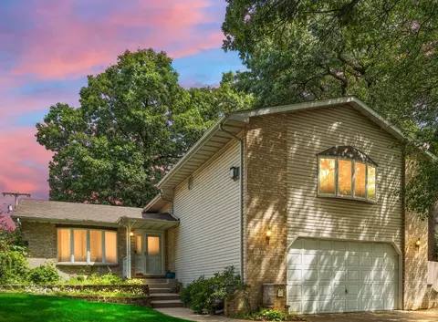 1542 N Indiana St, Griffith, IN 46319