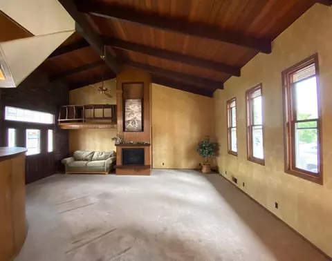628 Burton Ct, Whiting, IN 46394 photo 5