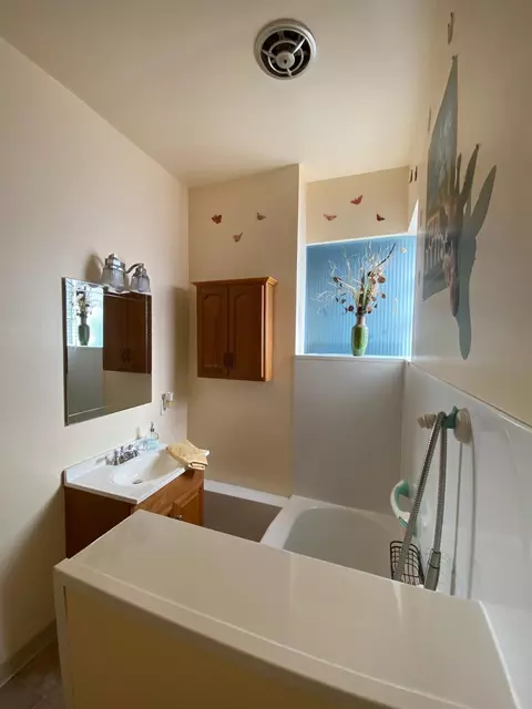 628 Burton Ct, Whiting, IN 46394 photo 17