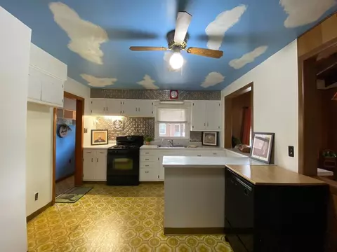 628 Burton Ct, Whiting, IN 46394 photo 11
