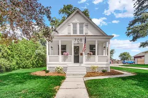 708 E Clark St, Crown Point, IN 46307 photo 1