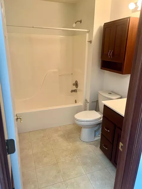 1060 Easy St #D, Crown Point, IN 46307 photo 9