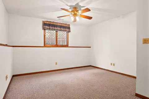 631 Heather Ct, Griffith, IN 46319 photo 8