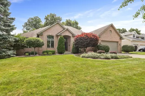 8355 Castle Dr, Munster, IN 46321 photo 1