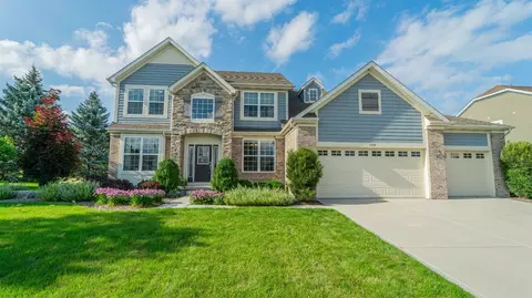 2352 Naples Dr, Valparaiso, IN 46385 photo 1