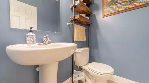 2352 Naples Dr, Valparaiso, IN 46385 photo 14