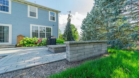 2352 Naples Dr, Valparaiso, IN 46385 photo 6