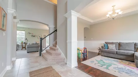 2352 Naples Dr, Valparaiso, IN 46385 photo 9