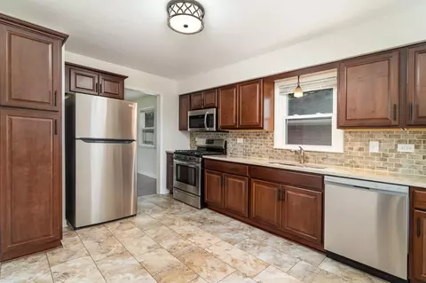 854 N Jay St, Griffith, IN 46319 photo 7