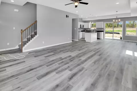 1247 N Glenwood, Griffith, IN 46319 photo 3