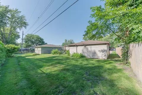 Undisclosed, Munster, IN 46321 photo 22