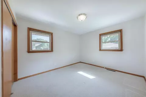 Undisclosed, Munster, IN 46321 photo 15