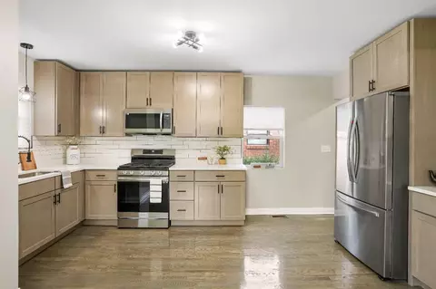 331 Taney St, Gary, IN 46404 photo 6