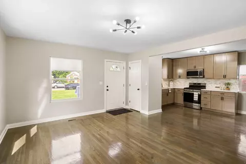 331 Taney St, Gary, IN 46404 photo 3