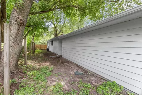 2212 Elm St, Griffith, IN 46319 photo 2
