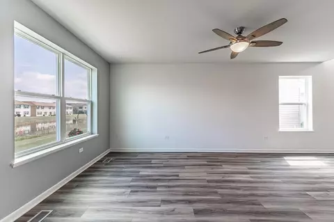 11155 Vermont Cir, Crown Point, IN 46307 photo 9