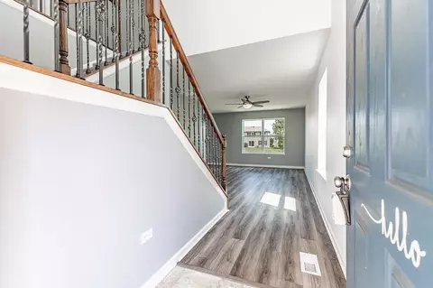 11155 Vermont Cir, Crown Point, IN 46307 photo 2