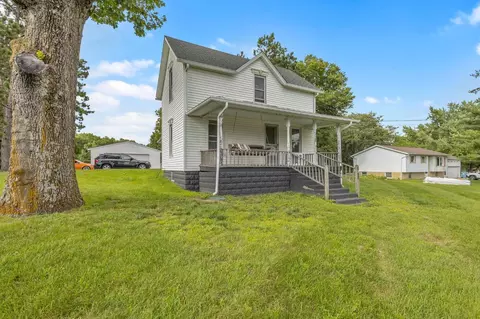 1301 W Culver Rd, Knox, IN 46534