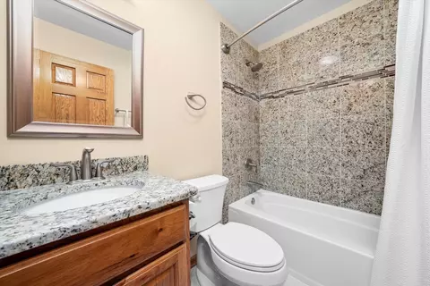 7038 E 107th Ct, Crown Point, IN 46307 photo 17