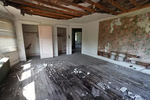 701 Van Buren St, Gary, IN 46402 photo 23