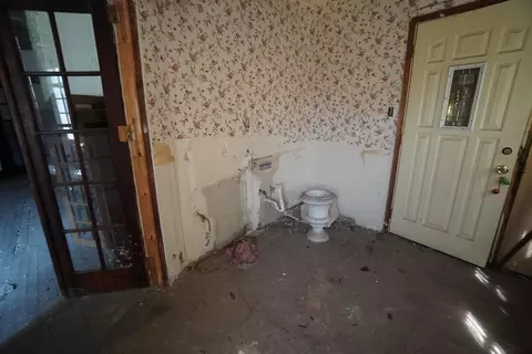 701 Van Buren St, Gary, IN 46402 photo 17