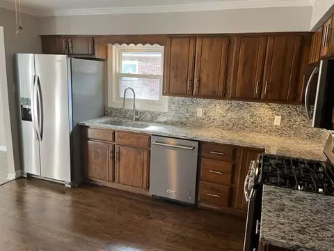 1111 E 40th Pl, Griffith, IN 46319 photo 6