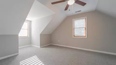 1111 E 40th Pl, Griffith, IN 46319 photo 21
