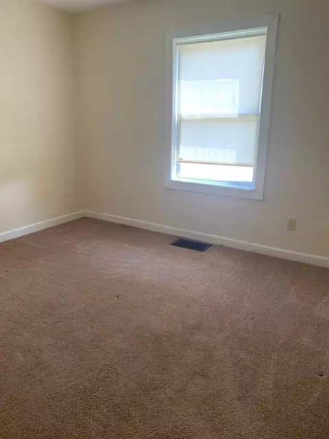 230 N Jay St, Griffith, IN 46319 photo 7