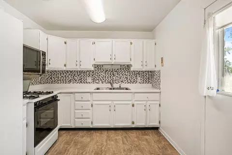 17521 Willowbrook Dr, Lowell, IN 46356 photo 3