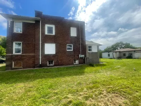 558 Rhode Island St, Gary, IN 46402 photo 3