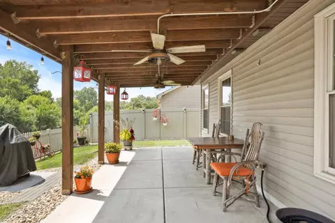 543 Aster Ln, Griffith, IN 46319 photo 7