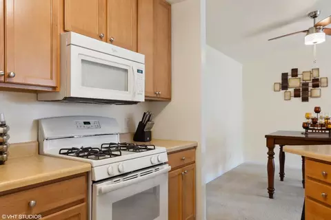 9833 Wildwood Cir #2D, Munster, IN 46321 photo 5