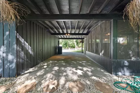620 N Pike St, Gary, IN 46403 photo 4