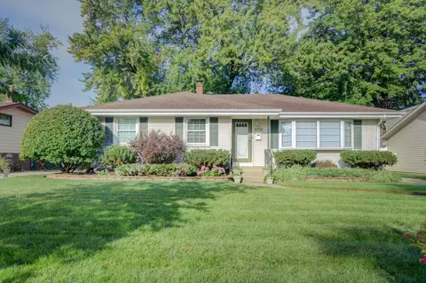 8016 Monaldi Dr, Munster, IN 46321 photo 1